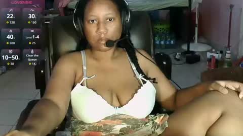 Snapshot of eirondra_valeen chatting on 06.17.26 Eirondra Valeen online show from 06.17.26