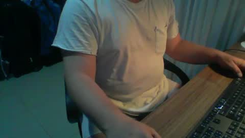 Snapshot of ekudemic chatting on 02.06.25 Juan Pablo M online show from 02.06.25