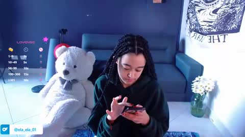 Snapshot of ela_0 chatting on 01.10.25 Ela Help me reach 100 thumbs up online show from 01.10.25