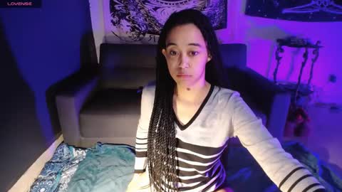 Snapshot of ela_0 chatting on 01.26.25 Ela Help me reach 100 thumbs up online show from 01.26.25