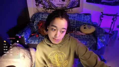 Snapshot of ela_0 chatting on 02.05.25 Ela Help me reach 100 thumbs up online show from 02.05.25