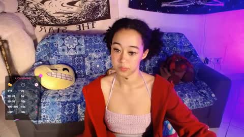 Snapshot of ela_0 chatting on 02.14.25 Ela Help me reach 100 thumbs up online show from 02.14.25