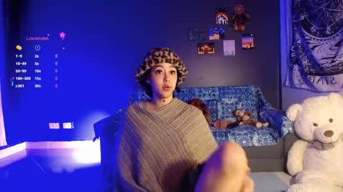 Snapshot of ela_0 chatting on 02.22.25 Ela Help me reach 100 thumbs up online show from 02.22.25