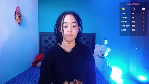 Snapshot of ela_0 chatting on 09.26.25 Ela Help me reach 100 thumbs up online show from 09.26.25