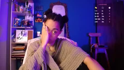 Snapshot of ela_0 chatting on 12.05.25 Ela Help me reach 100 thumbs up online show from 12.05.25