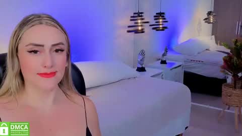 Snapshot of ela_ps chatting on 09.23.25 LOREIN online show from 09.23.25