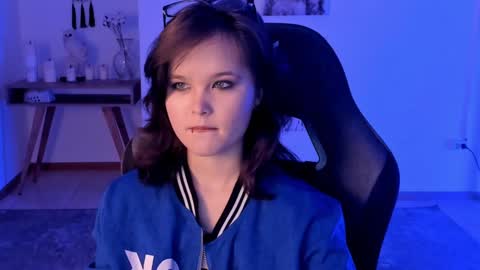 Snapshot of elainebeness chatting on 12.14.24 Your sweet girl online show from 12.14.24