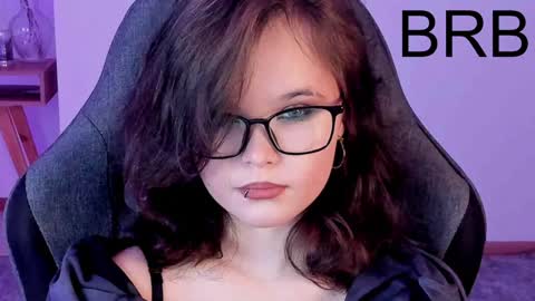 Snapshot of elainebeness chatting on 12.27.24 Your sweet girl online show from 12.27.24