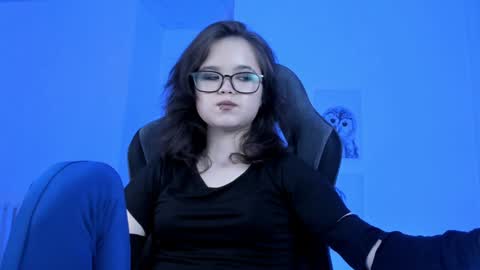 Snapshot of elainebeness chatting on 12.30.24 Your sweet girl online show from 12.30.24