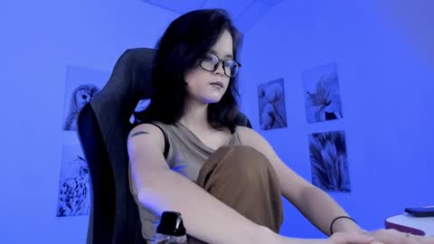 Snapshot of elainebeness chatting on 01.06.25 Your sweet girl online show from 01.06.25