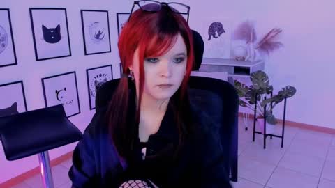 Snapshot of elainebeness chatting on 01.07.25 Your sweet girl online show from 01.07.25