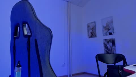 Snapshot of elainebeness chatting on 01.11.25 Your sweet girl online show from 01.11.25