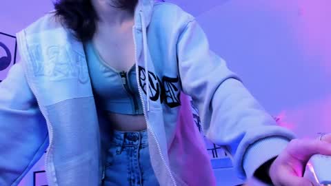 Snapshot of elainebeness chatting on 01.25.25 Your sweet girl online show from 01.25.25