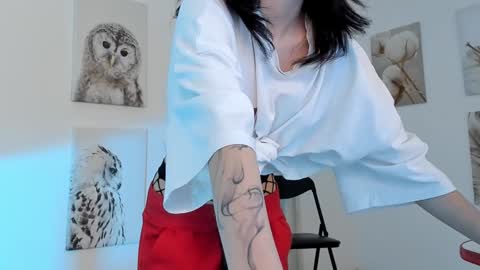 Snapshot of elainebeness chatting on 02.08.25 Your sweet girl online show from 02.08.25