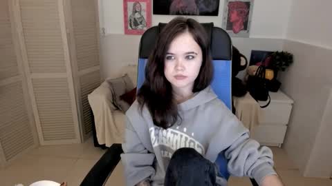 Snapshot of elainebeness chatting on 09.30.25 Your sweet girl online show from 09.30.25