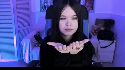 Snapshot of elainebeness chatting on 10.26.25 Your sweet girl online show from 10.26.25