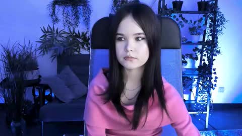 Snapshot of elainebeness chatting on 11.24.25 Your sweet girl online show from 11.24.25