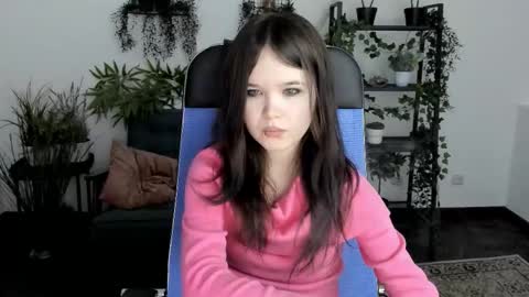 Snapshot of elainebeness chatting on 11.30.25 Your sweet girl online show from 11.30.25