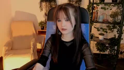 Snapshot of elainebeness chatting on 02.15.26 Your sweet girl online show from 02.15.26