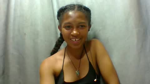 Snapshot of elaliealdy chatting on 09.29.25 elaliealdy online show from 09.29.25