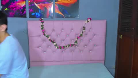 Elan Giralon online show from 12.03.25