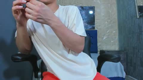 Snapshot of elangiraldo chatting on 05.26.26 Elan Giralon online show from 05.26.26