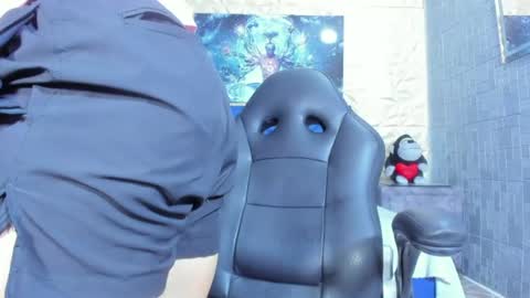 Snapshot of elangiraldo chatting on 06.18.26 Elan Giralon online show from 06.18.26