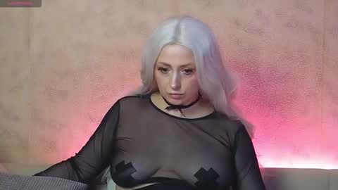 elarasable online show from 02.18.26