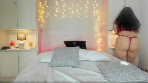 elarey_ online show from 04.25.26