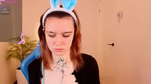 Snapshot of elastikiss chatting on 09.27.25 elastikiss online show from 09.27.25