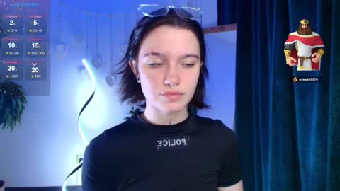 Snapshot of elastikiss chatting on 11.20.25 elastikiss online show from 11.20.25