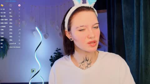 Snapshot of elastikiss chatting on 11.29.25 elastikiss online show from 11.29.25