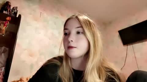 MIa online show from 04.24.26