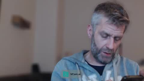 Snapshot of elculiador2207 chatting on 10.10.25 Timm online show from 10.10.25