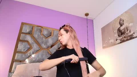 Snapshot of electra_gosselin chatting on 11.04.25 electra_gosselin online show from 11.04.25