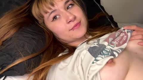 Snapshot of electra_kuznetsova chatting on 07.17.26 Im Meleena online show from 07.17.26