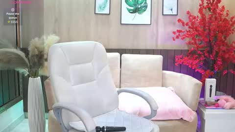 Electra Jones online show from 11.25.25