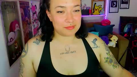 Snapshot of electricsapphire chatting on 09.29.25 Alejandra online show from 09.29.25