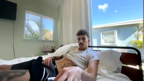 Snapshot of electron448 chatting on 10.21.25 electron448 online show from 10.21.25