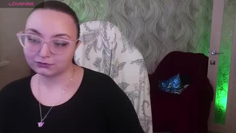 Snapshot of elegant_audacity chatting on 12.03.24 Rachel online show from 12.03.24