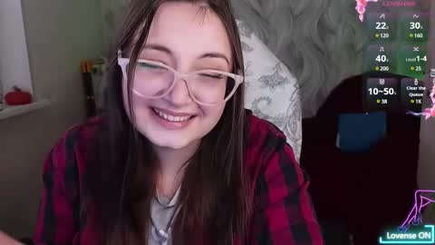 Snapshot of elegant_audacity chatting on 12.12.24 Rachel online show from 12.12.24