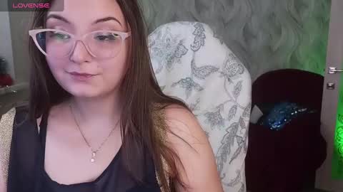 Snapshot of elegant_audacity chatting on 12.24.24 Rachel online show from 12.24.24