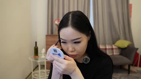 Snapshot of elegant_vibes chatting on 11.15.25 Jess online show from 11.15.25