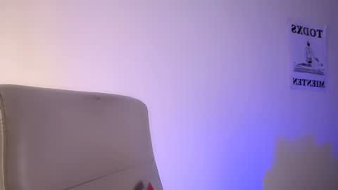 Snapshot of elektra_sky11 chatting on 01.29.25 Elektra Sky online show from 01.29.25