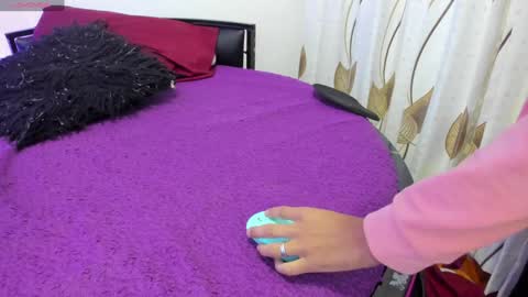 Elena  Derek online show from 12.29.24