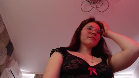 Elena online show from 04.23.26