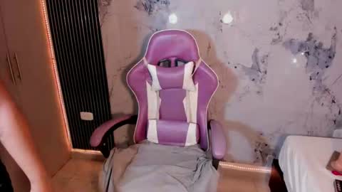 elena_wolff online show from 06.25.26