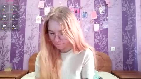 Snapshot of elenacastellani chatting on 03.01.26 Mia online show from 03.01.26