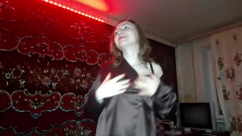 Snapshot of elenacastellani chatting on 03.14.26 Mia online show from 03.14.26