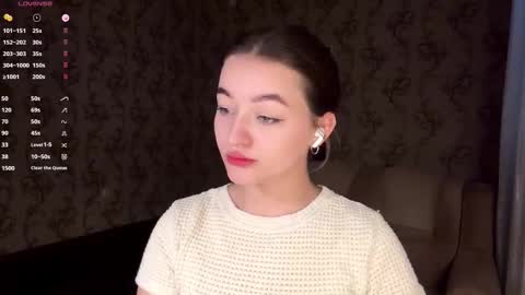 Snapshot of elenacastellani chatting on 03.20.26 Mia online show from 03.20.26